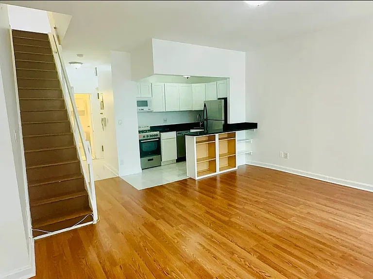305 E 95th St #6E — Photo 16