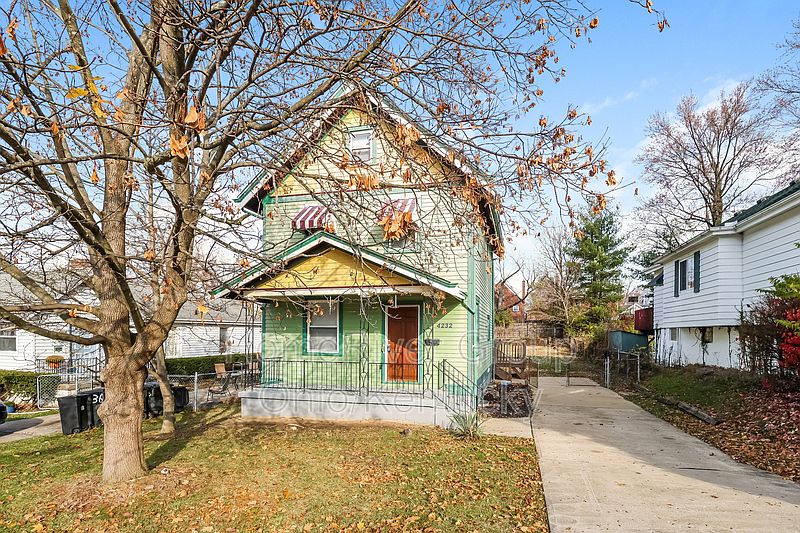 1st image of 4232 Saint Martins Pl