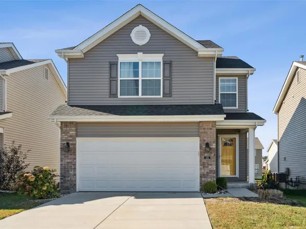 325 Charlestowne Place Dr, Saint Charles, MO 63301