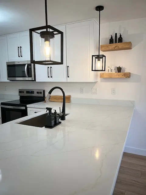 3 bed, 1.5 bath, 1354 sqft, $4,795 — Photo 1