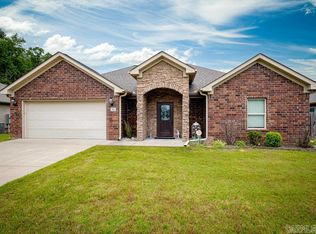906 Fawn Creek Dr, Bryant, AR 72022