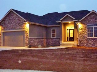 2312 Brookefield Ct, Salina, KS 67401