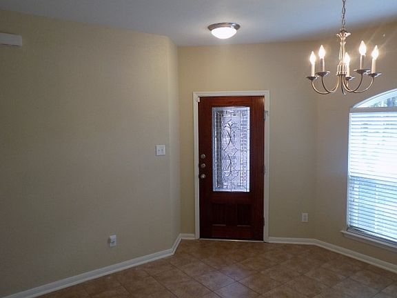 3rd image of 2612 Golden Creek Ln