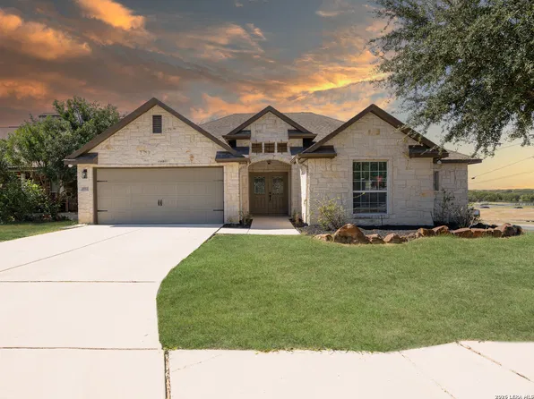 2022 Bentwood Dr, New Braunfels, TX 78130