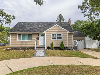 495 County Line Road, Amityville, NY, 11701