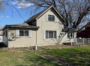 301 5th Ave SE, Mapleton, MN 56065