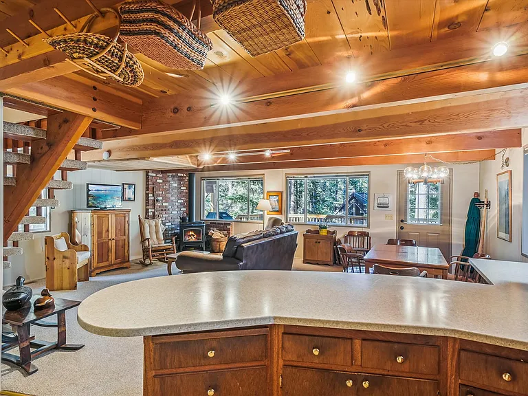 325 Snowbird Loop — Photo 14