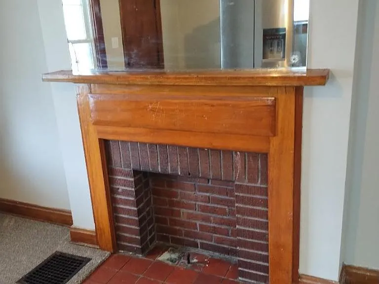 537 S Oakley Ave — Photo 9