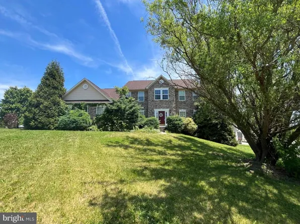 132 Rubens Cir, Martinsburg, WV 25403
