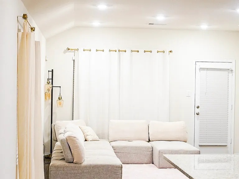 351 Sickle Loop — Photo 4