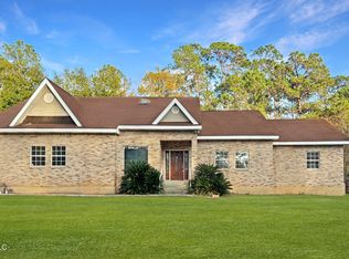 528 Royal Oak Dr, Pass Christian, MS 39571