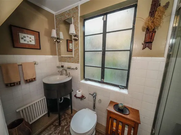 2501 Palisade Avenue image 18 of 25