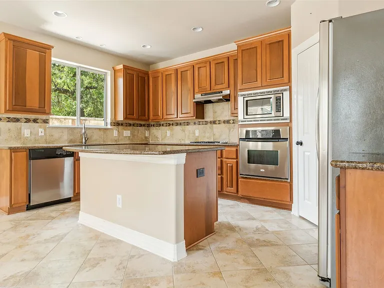 15528 Interlachen Dr — Photo 28