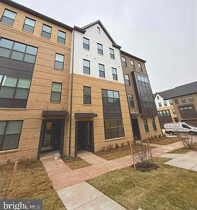 3rd image of 5024 Longmire Way Unit 81