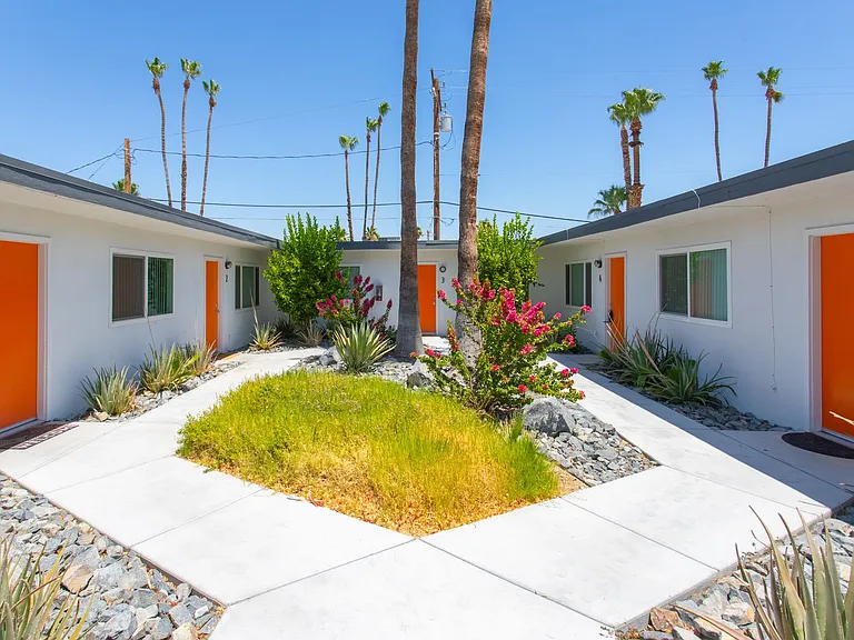 520 S. Desert View Drive — Photo 8