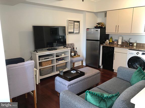 2nd image of 219 S 18th St #29-611