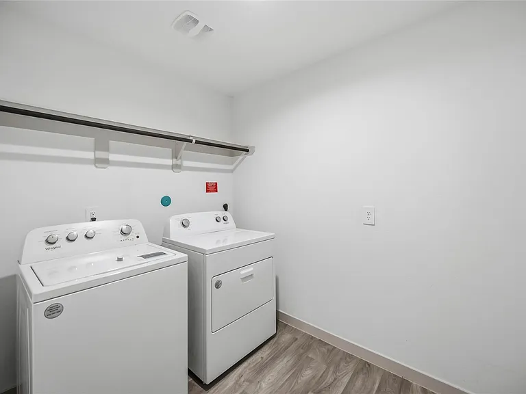 7219 Whispering Leaf St — Photo 24