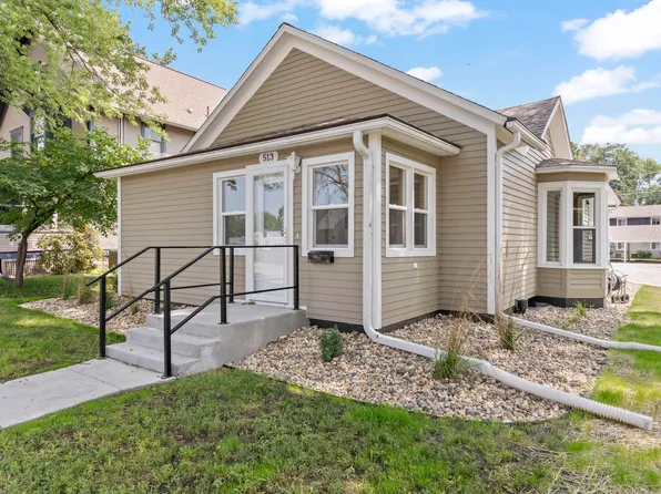 513 6th St, Nevada, IA 50201