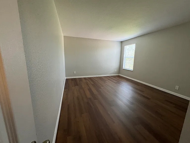 1305 Congress Ave — Photo 18