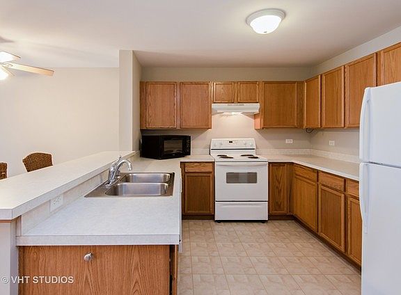 5th image of 703 Silverstone Dr Unit 703