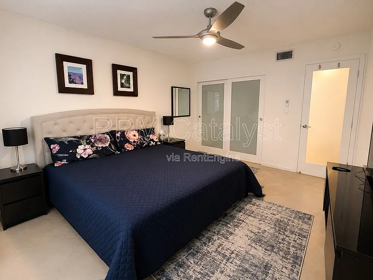 4780 Brittany Dr S #11 — Photo 8