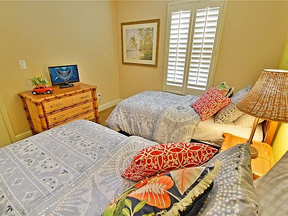 5th image of 3530 Calabria Ave