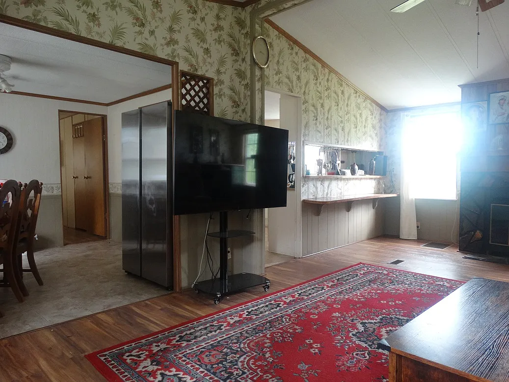 3 bed, 1440 sqft, $2,000 — Photo 3