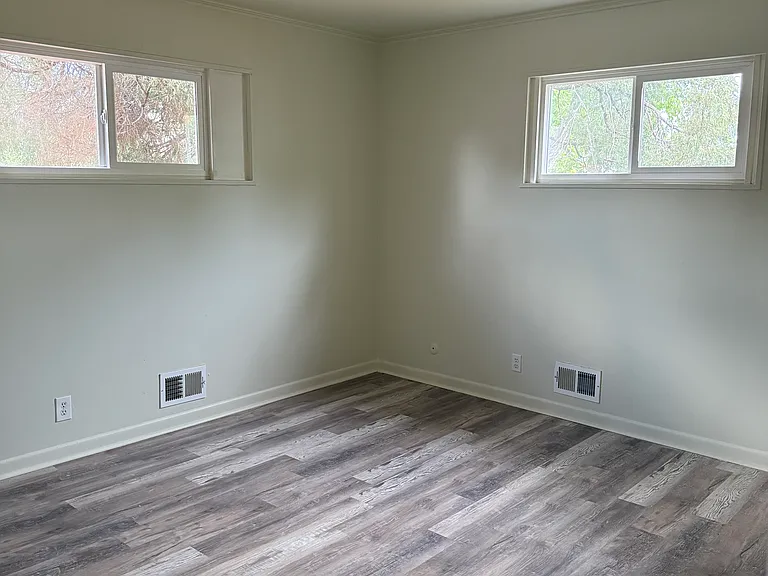 10910 Rosalie Dr — Photo 12