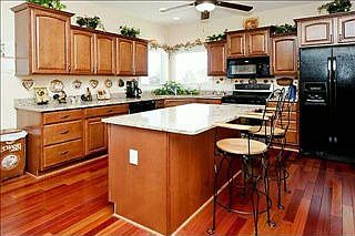 4th image of 1485 SE Traden Dr