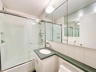 Rented by R New York