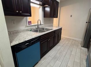 5501 Amhurst Ct, Virginia Beach, VA 23462