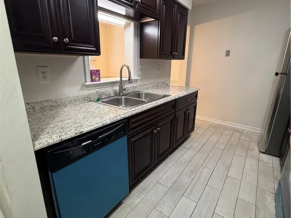5501 Amhurst Ct, Virginia Beach, VA 23462