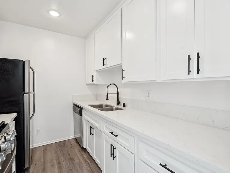 12323 Texas Ave — Photo 34