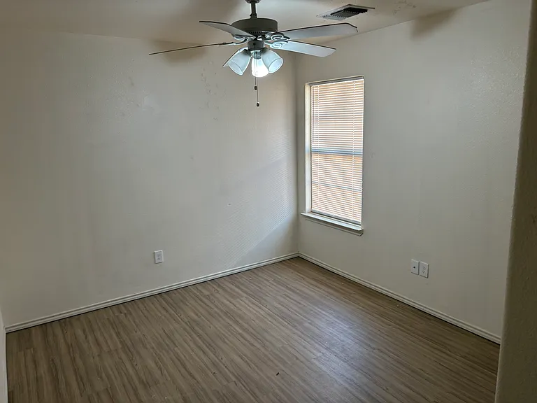 1228 Wheelock St — Photo 1