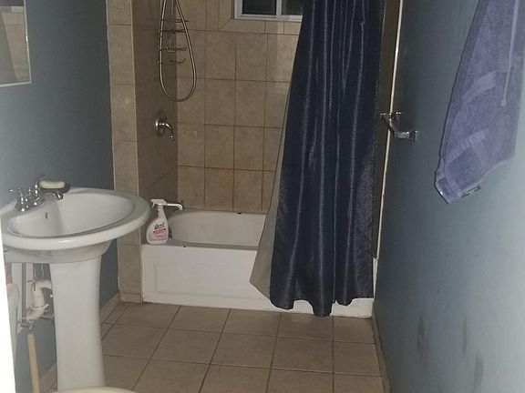5th image of 11502 Nagel St