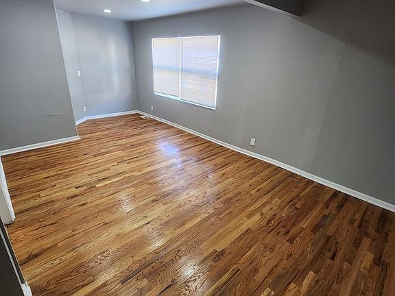 5th image of 5112 NW Radial Hwy #5112