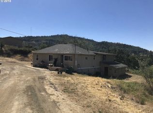 102 SW Medford Ave, Roseburg, OR 97471