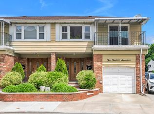 214-17 15th Ave #2, Bayside, NY 11360