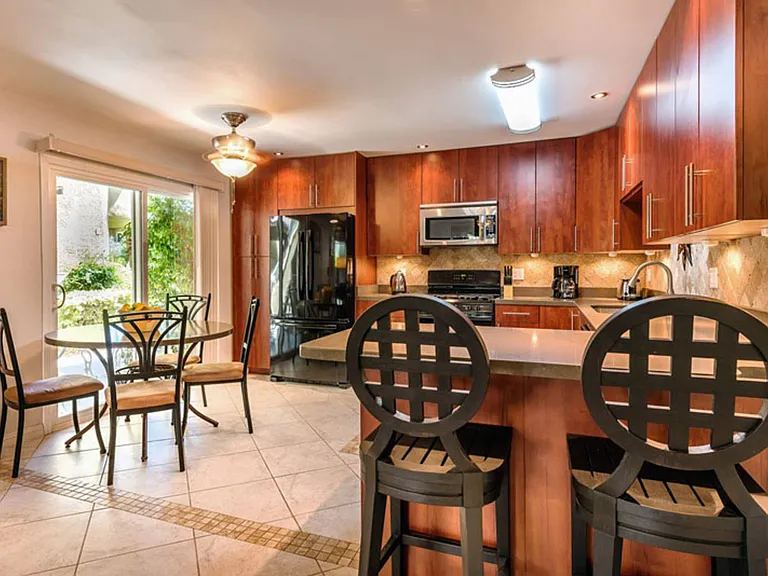 1900 S Palm Canyon Dr — Photo 4