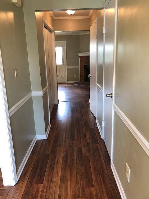 1st image of 105 Shrewsbury Sq
