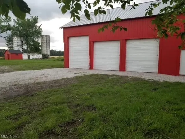 16160 W Akron Canfield Rd, Berlin Center, OH 44401