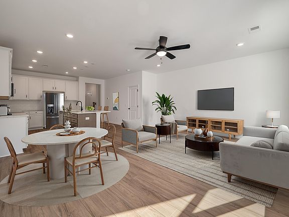 3rd image of 448 Duskywing Dr