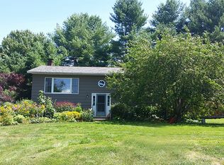 208 Range Rd, Cumberland, ME 04021