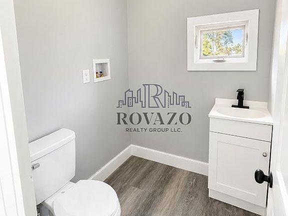 4th image of 83 Jay St APT 1