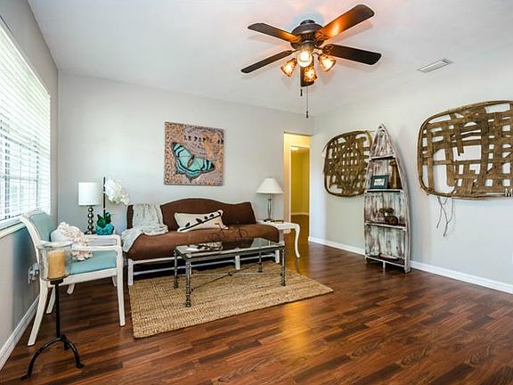 4th image of 7708 N Dartmouth Ave