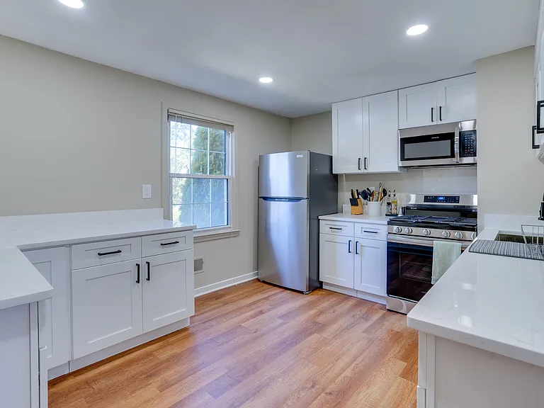 8063 Saint Annes Ct #3 — Photo 10