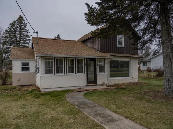 505 Harvey St, Necedah, WI 54646