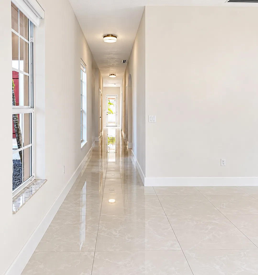 3 bed, 2144 sqft, $4,100 — Photo 2