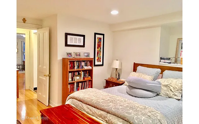 Rented by Douglas Elliman | media 15