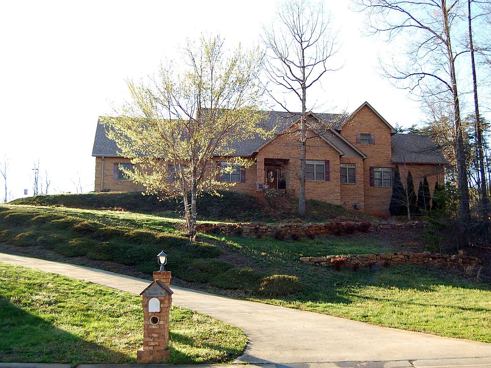 1st image of 161 Westhaven Dr